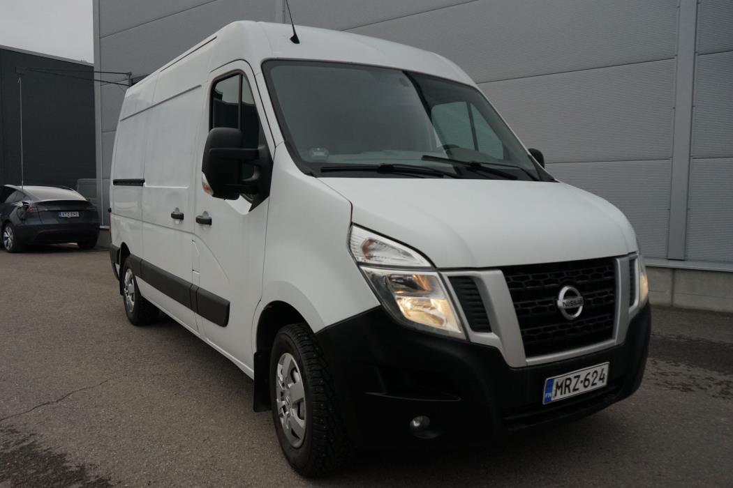 Nissan NV400 2016
