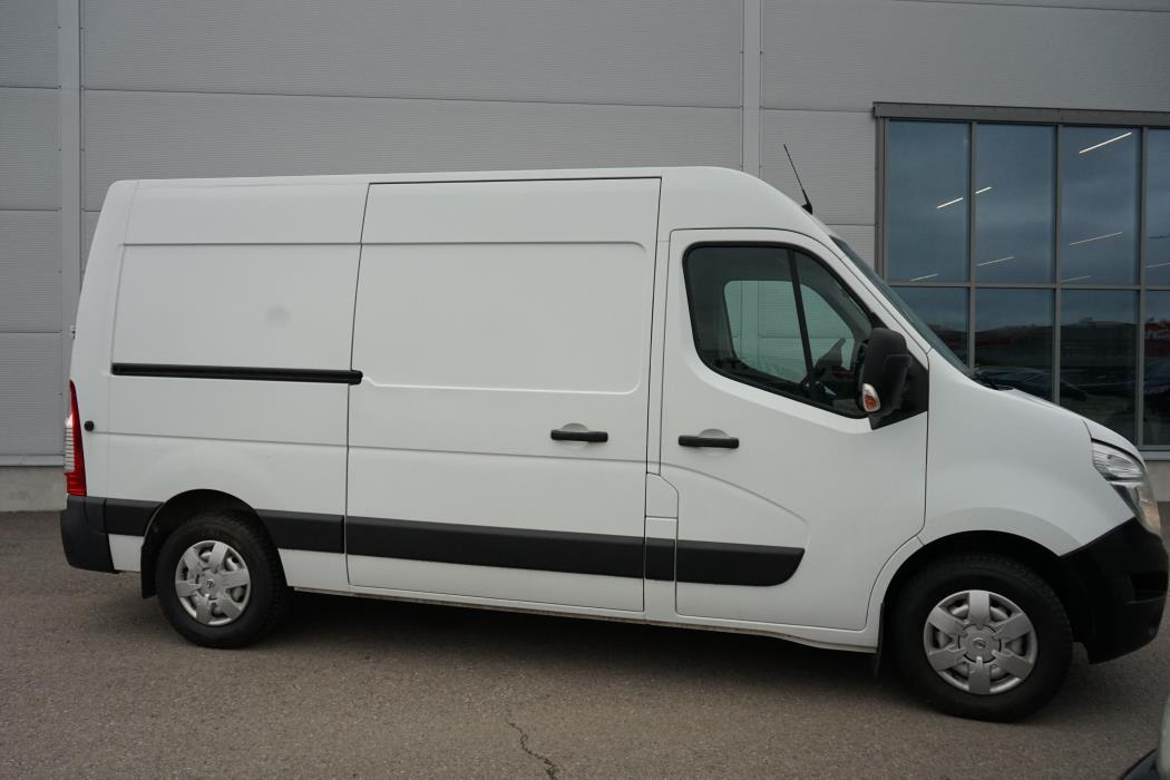 Nissan NV400 2016