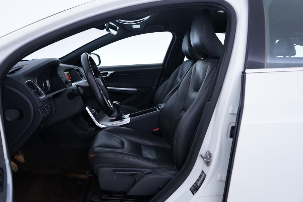 Volvo V60 2016