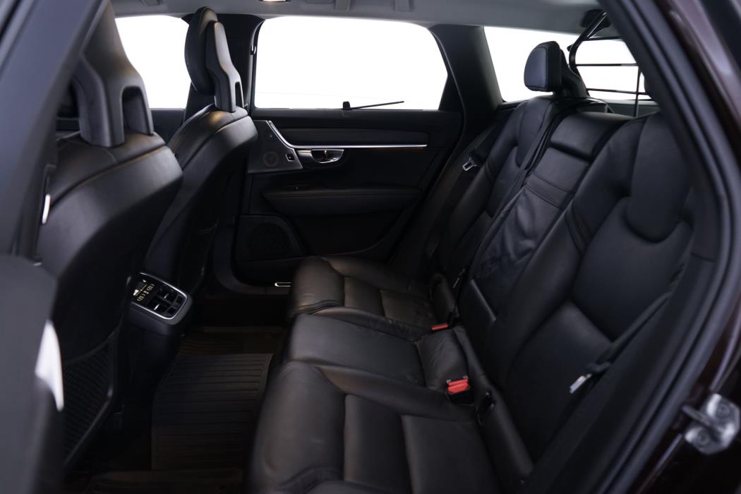 Volvo V90 Cross Country 2017