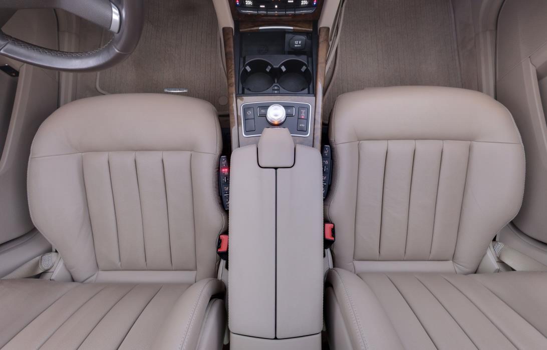 Mercedes-Benz E 2010