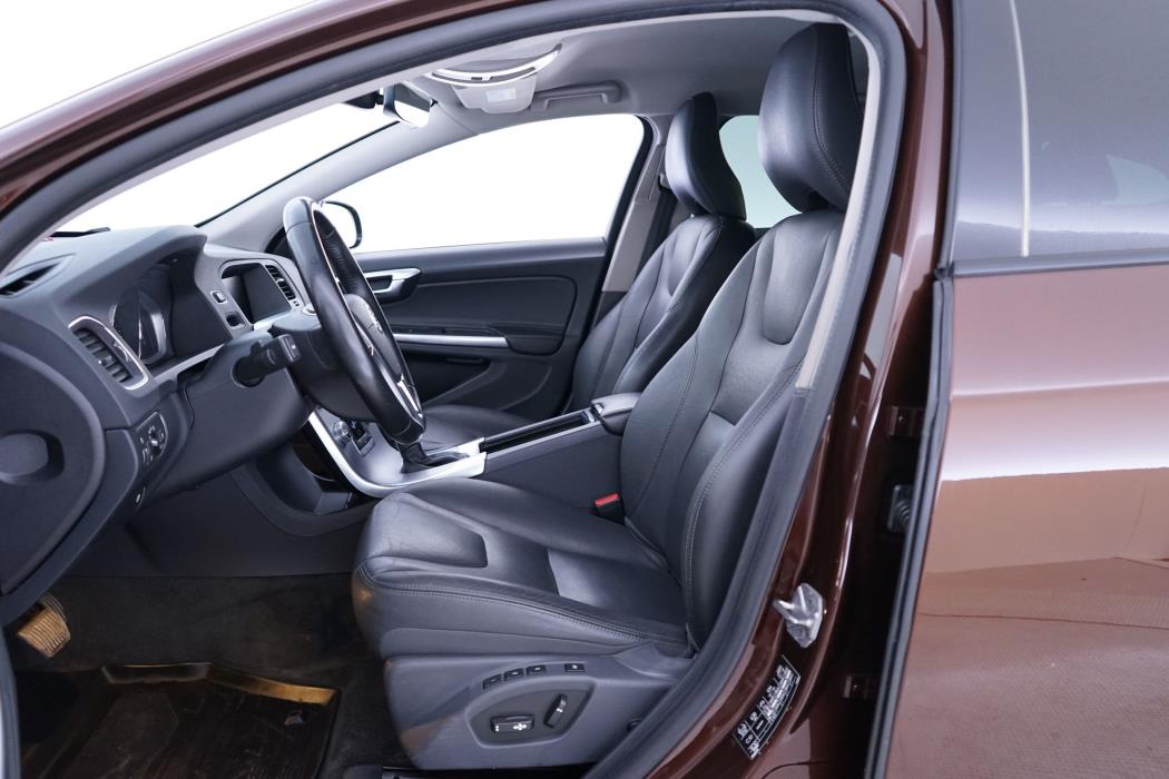 Volvo V60 Cross Country 2018