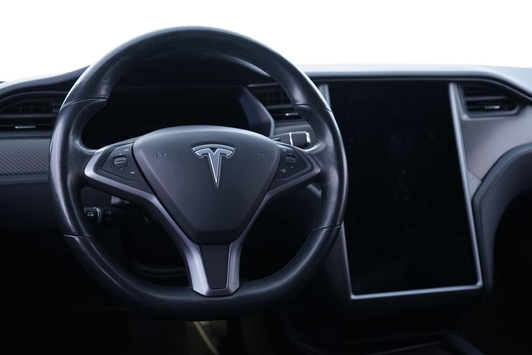 Tesla Model S 2018