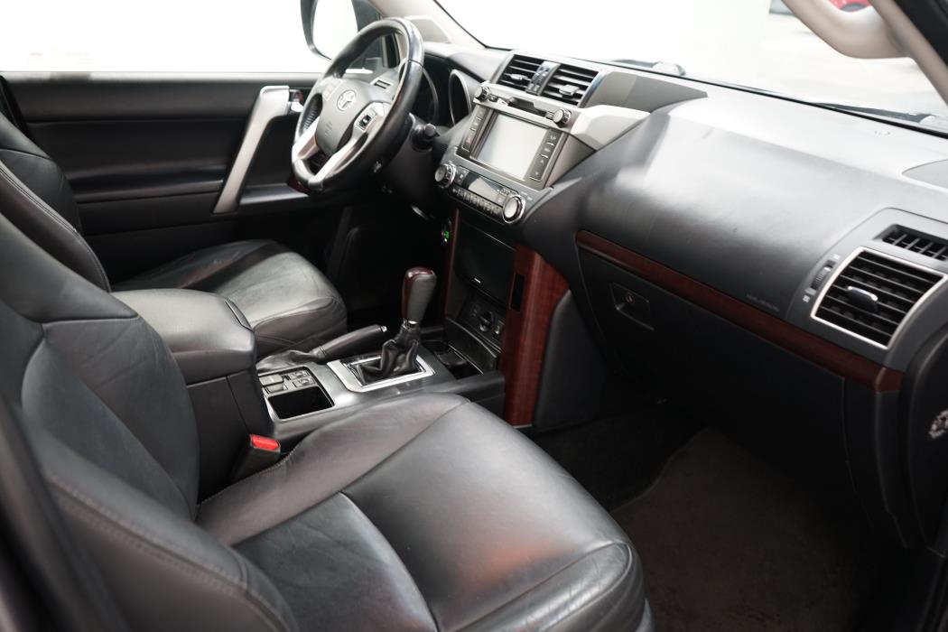 Toyota Land Cruiser 2014