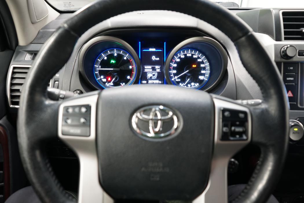 Toyota Land Cruiser 2014
