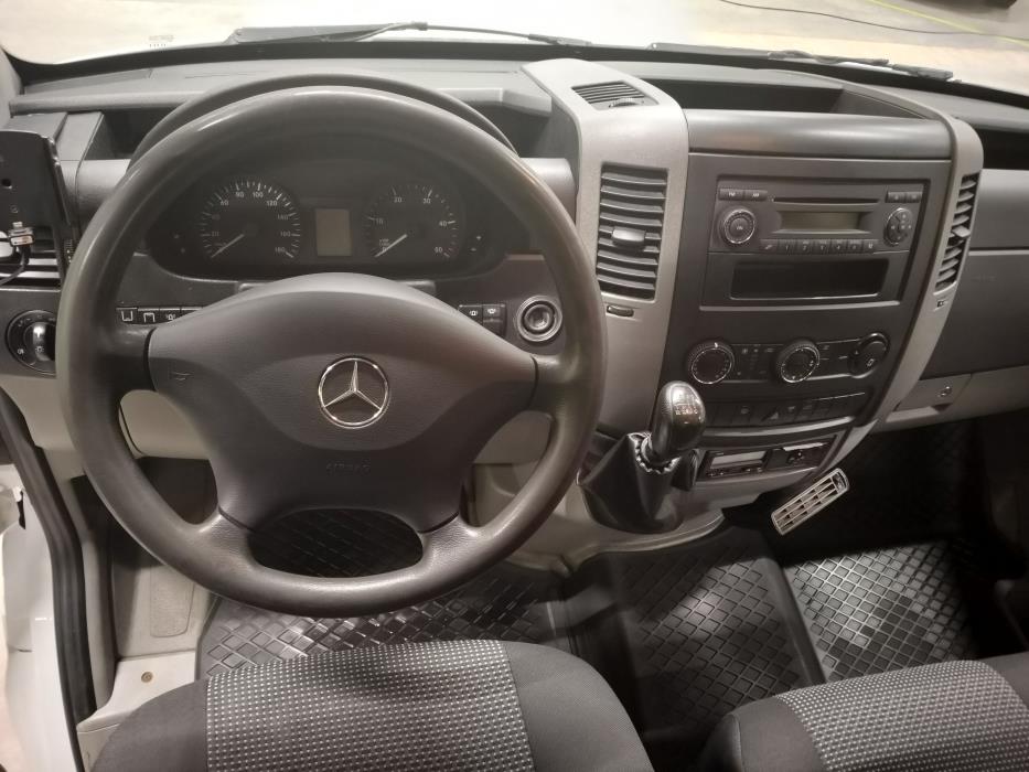 Mercedes-Benz Sprinter 2012