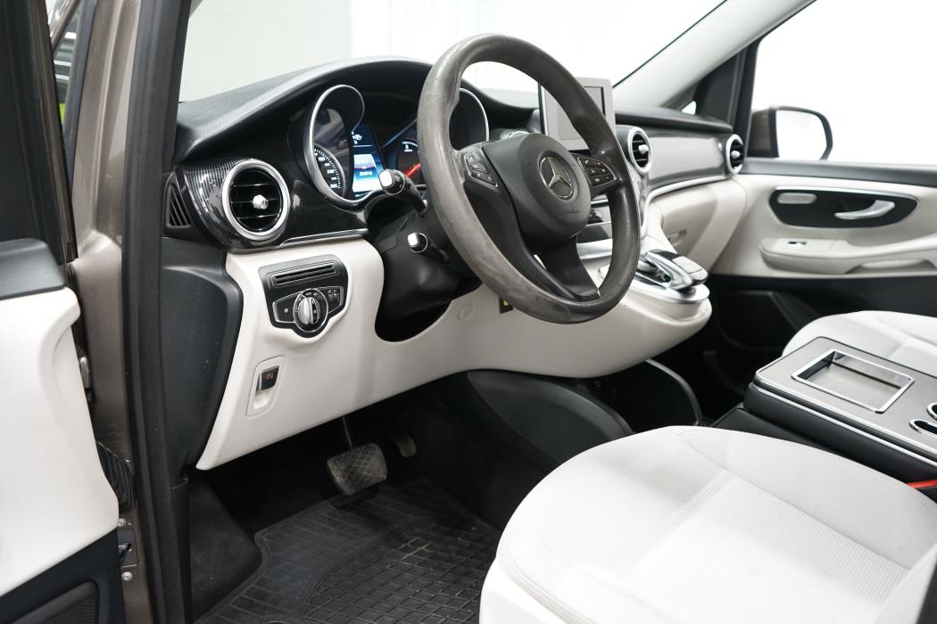 Mercedes-Benz V 2015