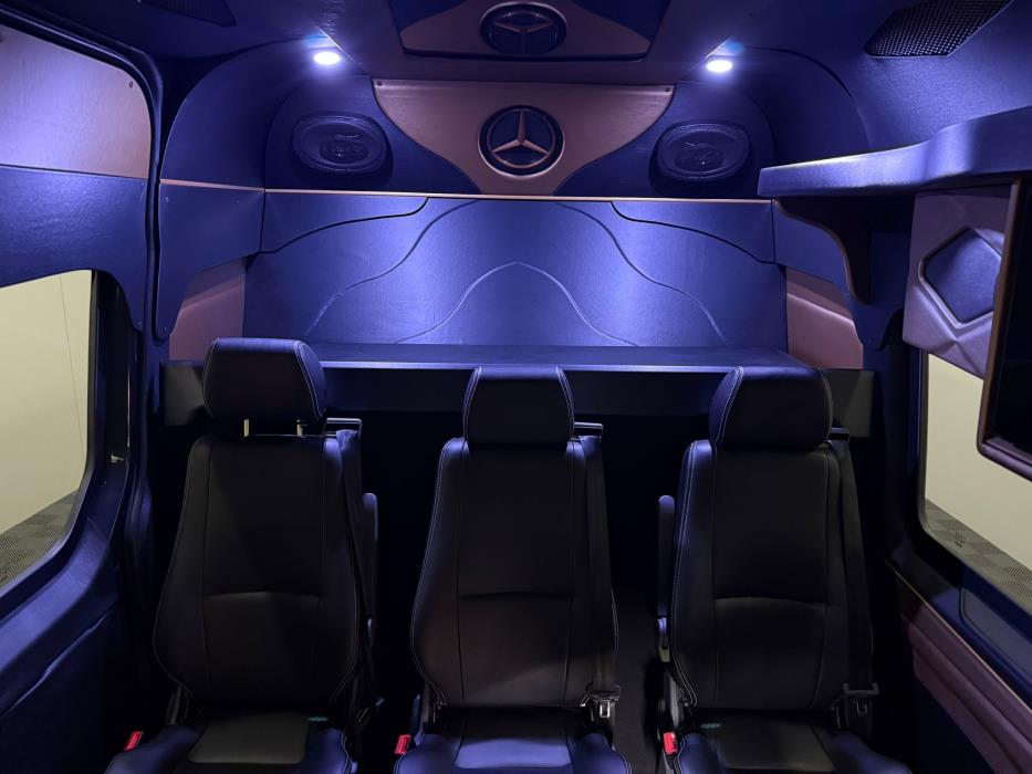 Mercedes-Benz Sprinter 2024