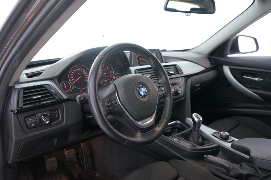 BMW 318 2014
