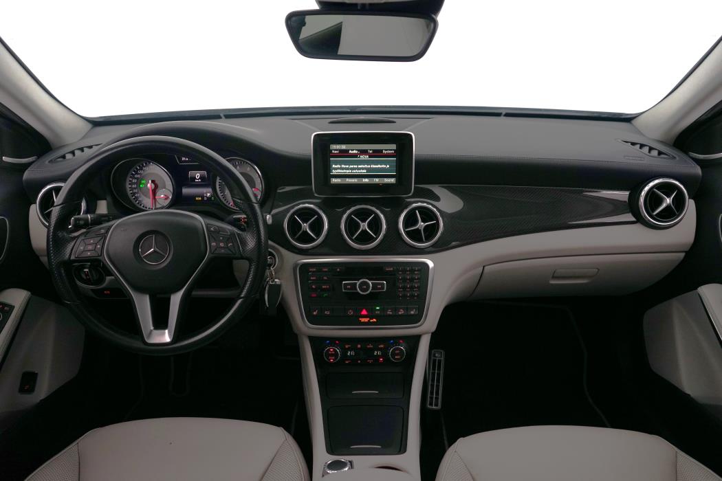 Mercedes-Benz GLA 2014