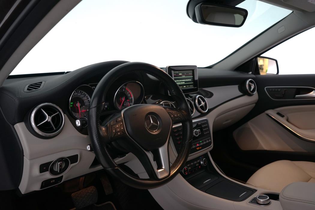 Mercedes-Benz GLA 2014