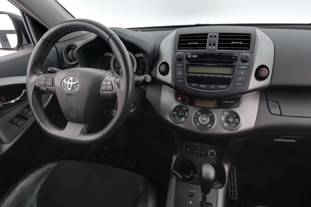 Toyota RAV4 2011