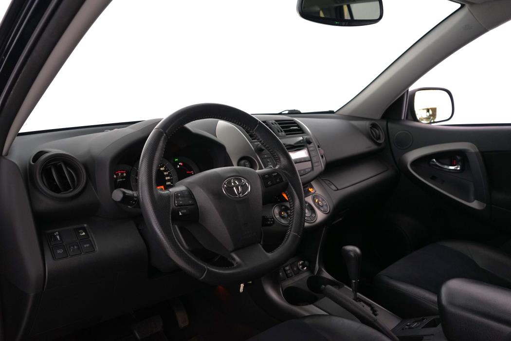 Toyota RAV4 2011