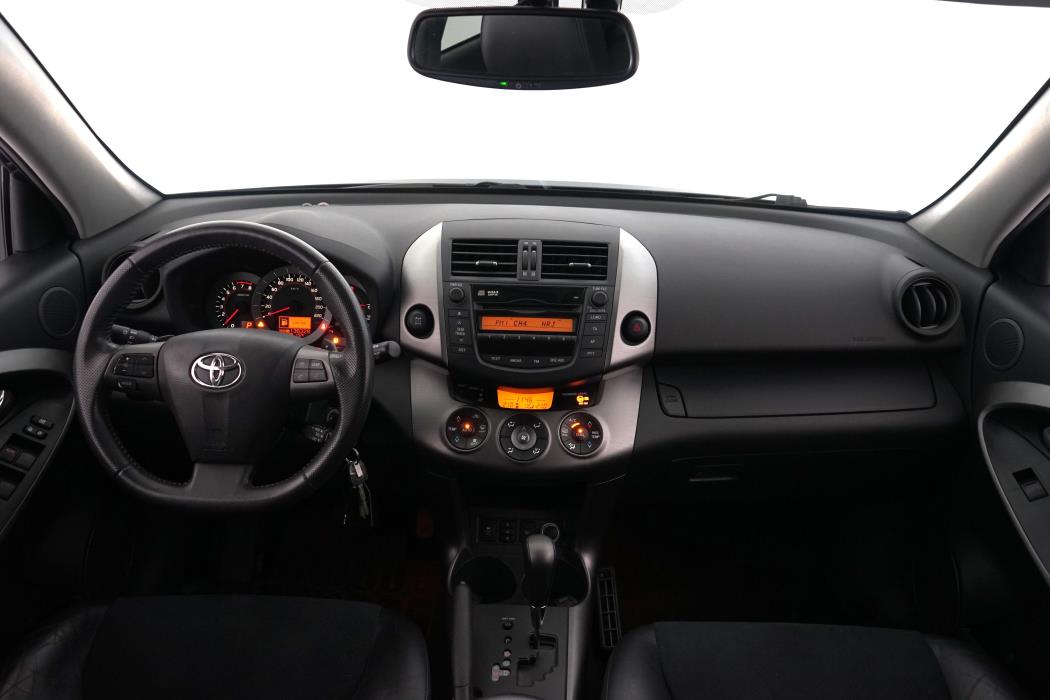Toyota RAV4 2011