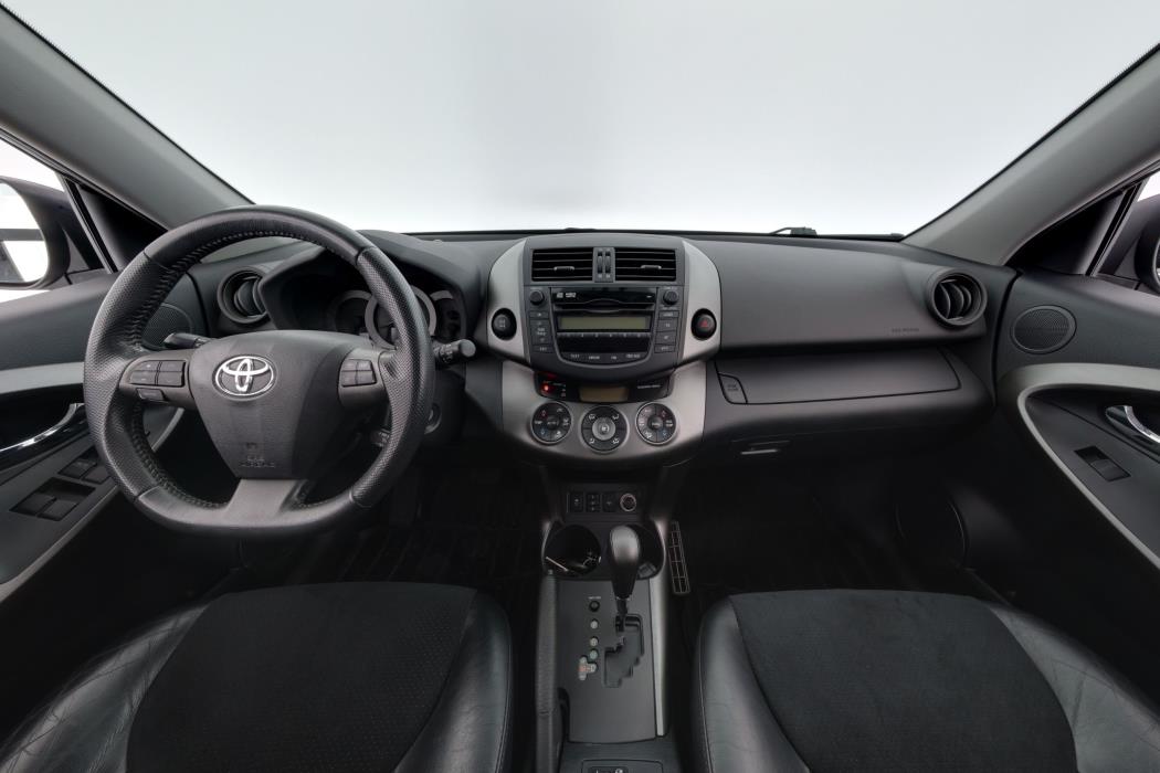 Toyota RAV4 2011