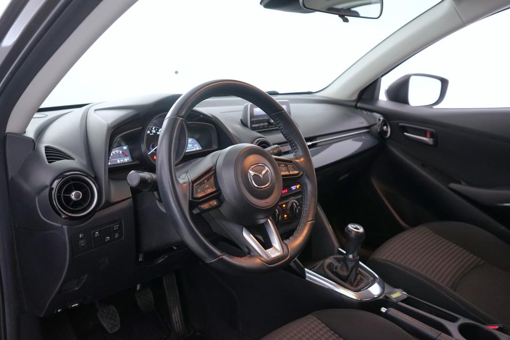 Mazda 2 2017