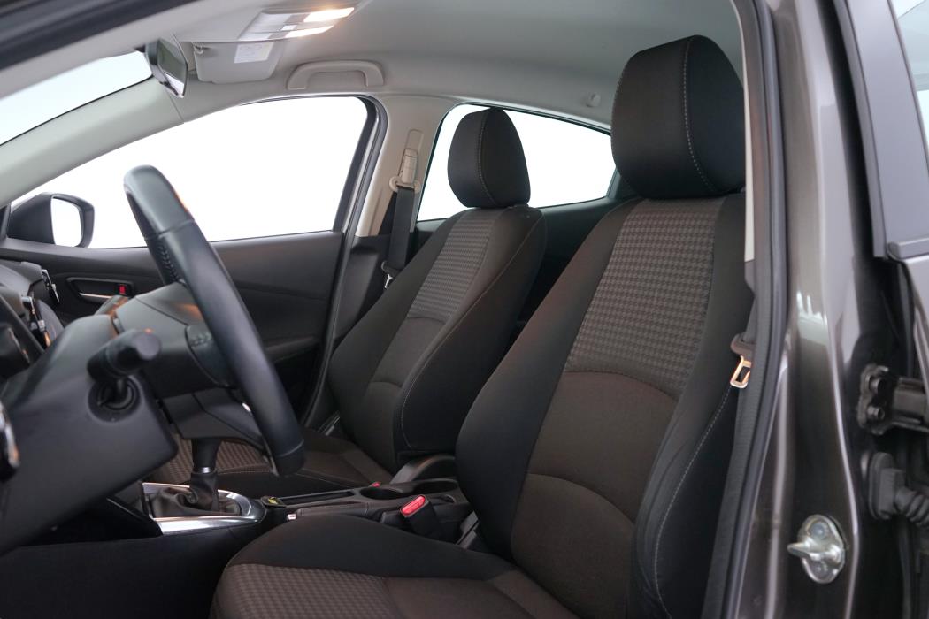Mazda 2 2017