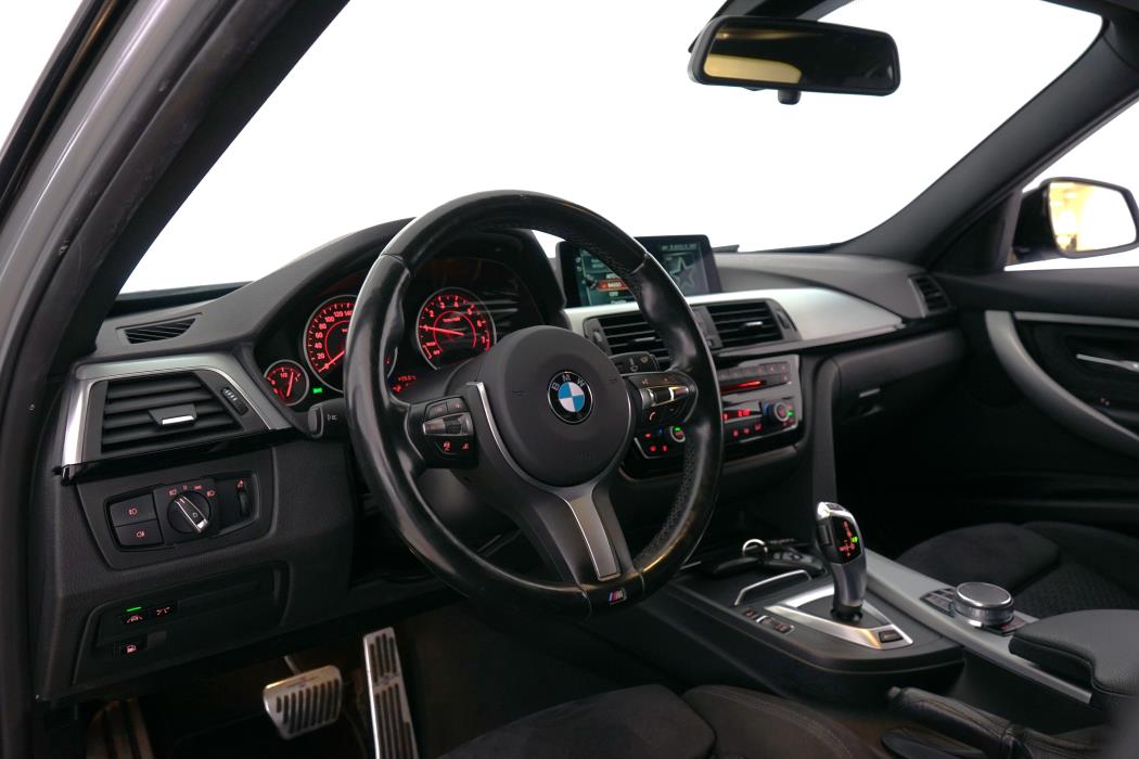 BMW 330 2017