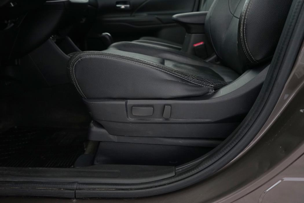 Mitsubishi Outlander 2016
