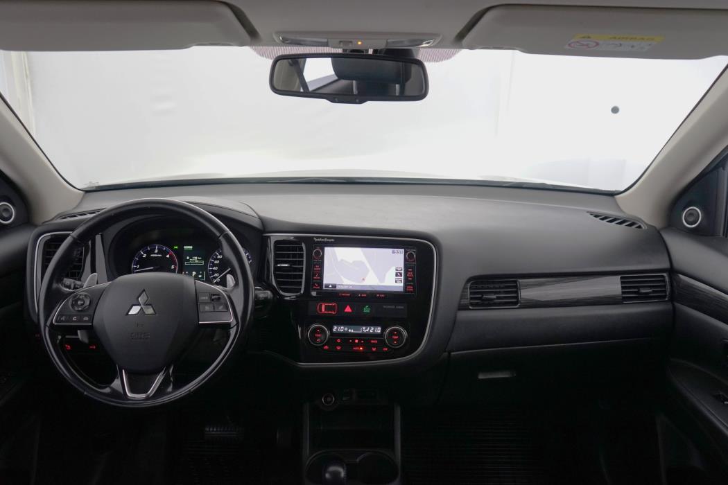 Mitsubishi Outlander 2016