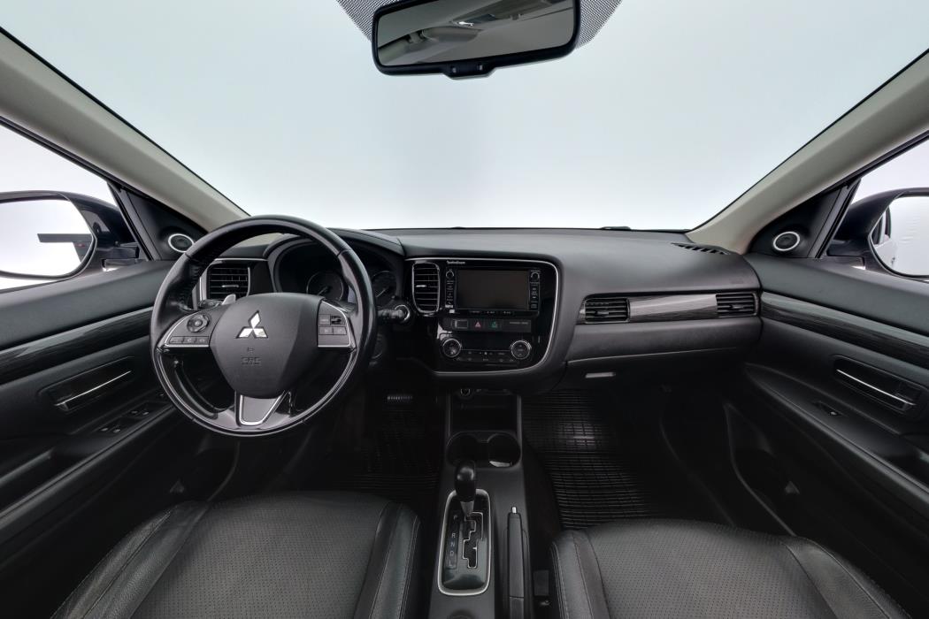 Mitsubishi Outlander 2016