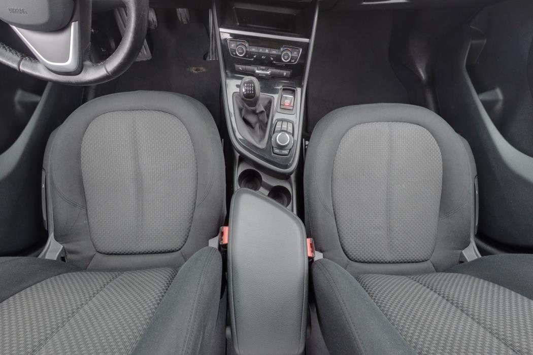 BMW 216 2016