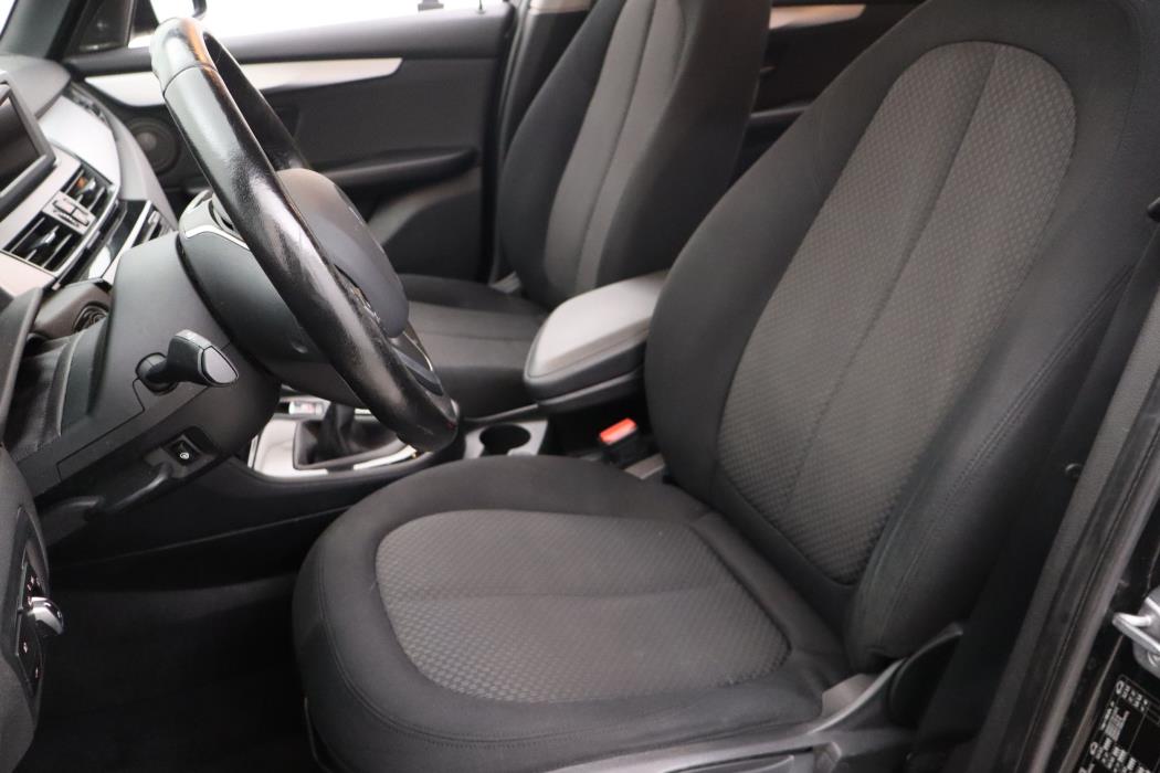BMW 216 2016