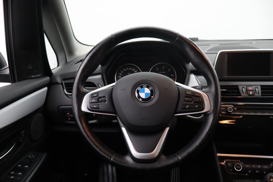 BMW 216 2016