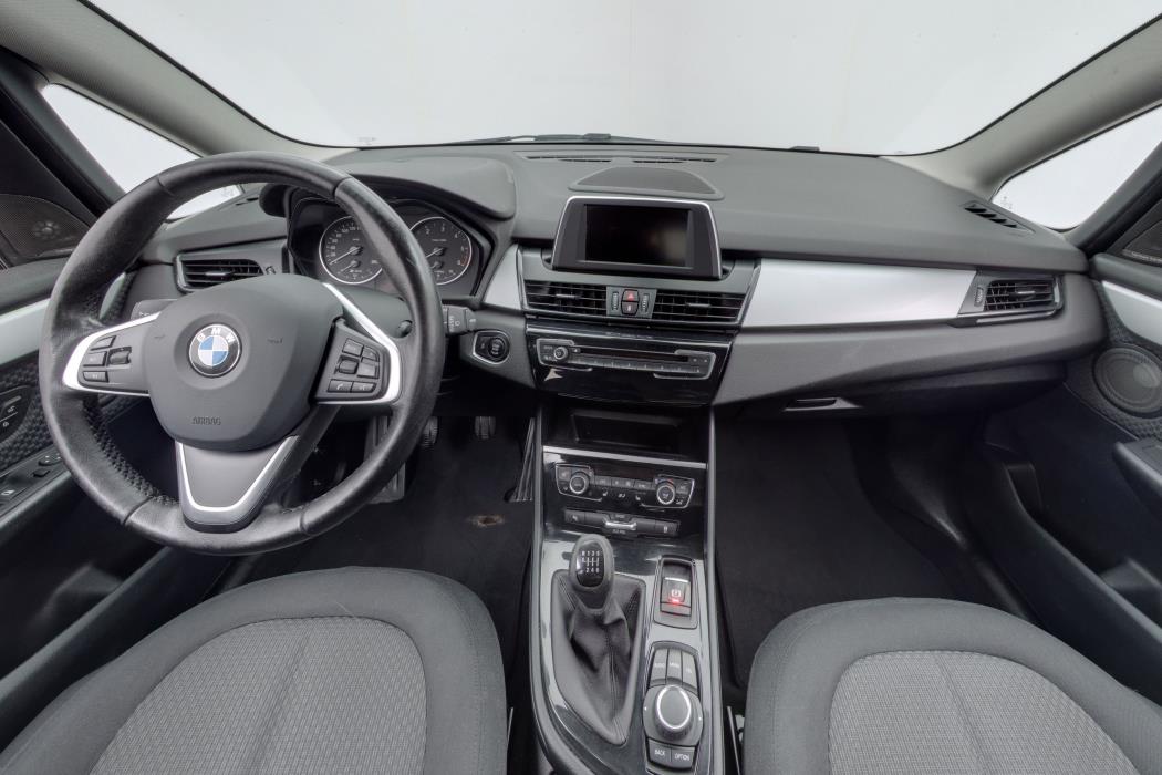 BMW 216 2016