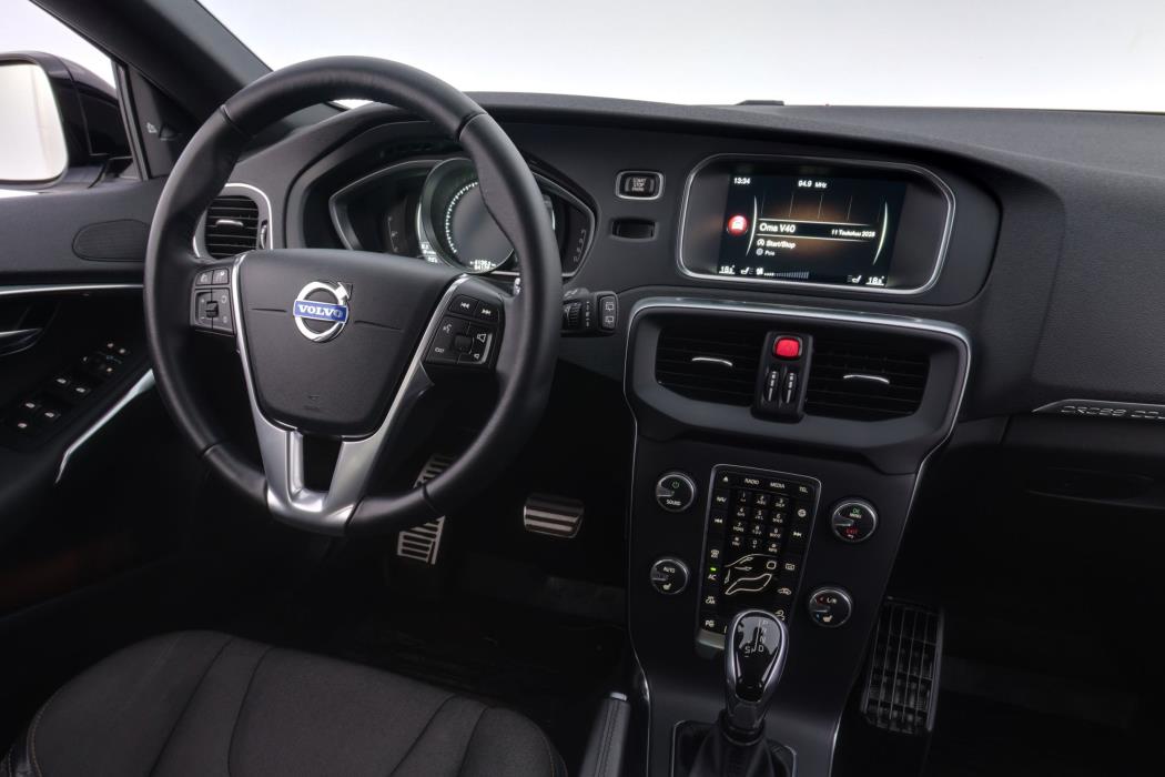 Volvo V40 Cross Country 2015