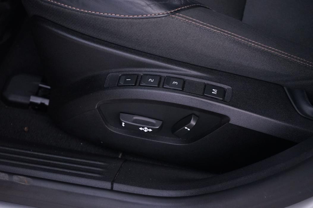 Volvo V40 Cross Country 2015
