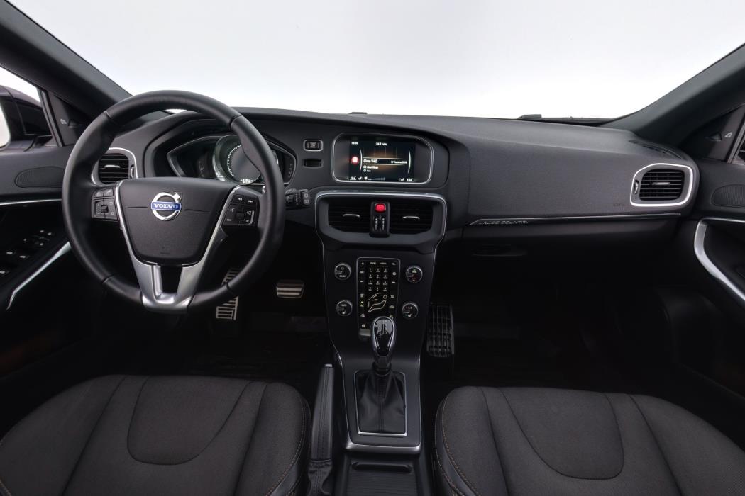 Volvo V40 Cross Country 2015