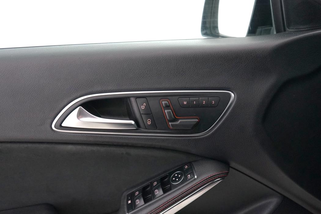 Mercedes-Benz CLA 2014