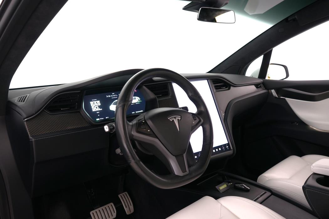 Tesla Model X 2019