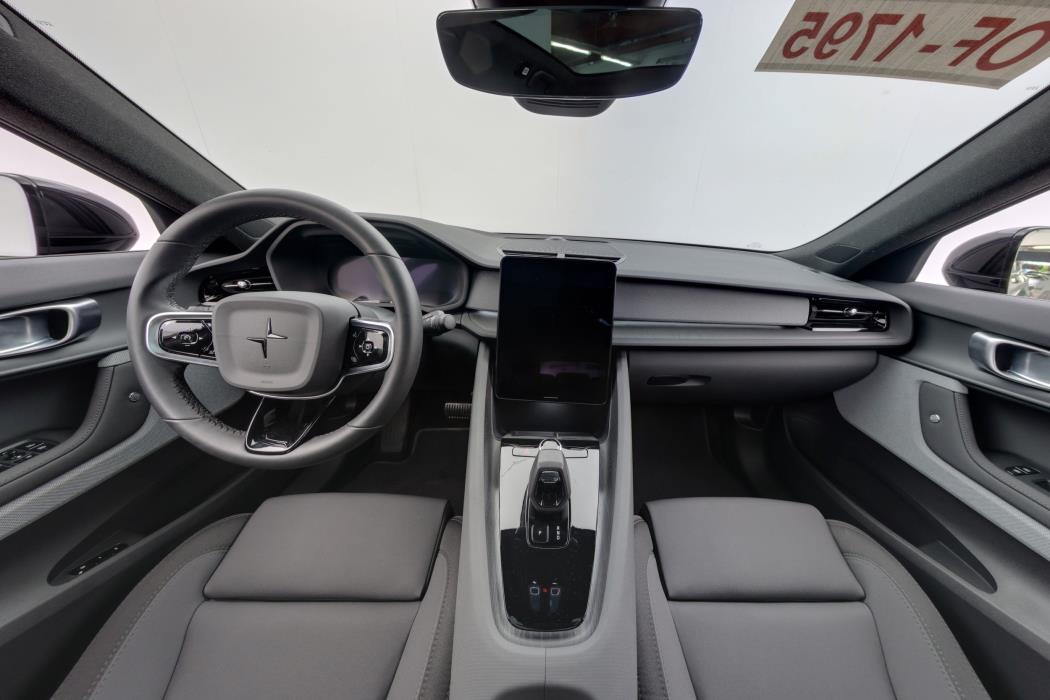 Polestar 2 2024