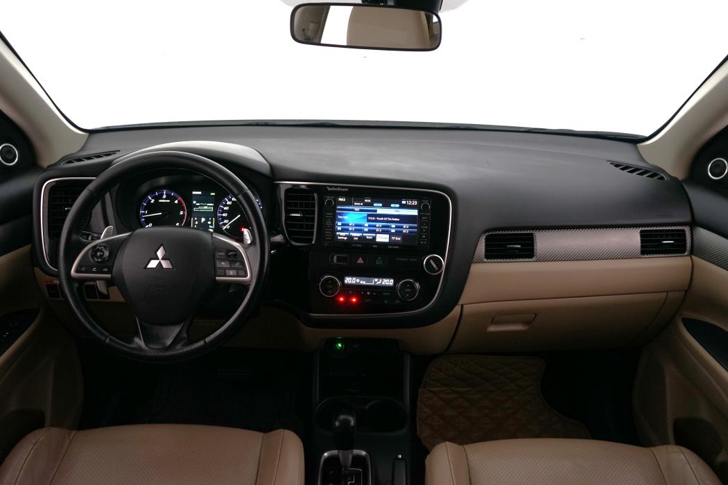 Mitsubishi Outlander 2014