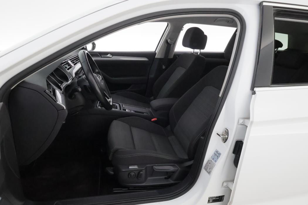 Volkswagen Passat 2021
