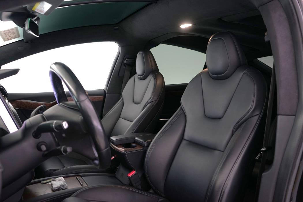 Tesla Model X 2020