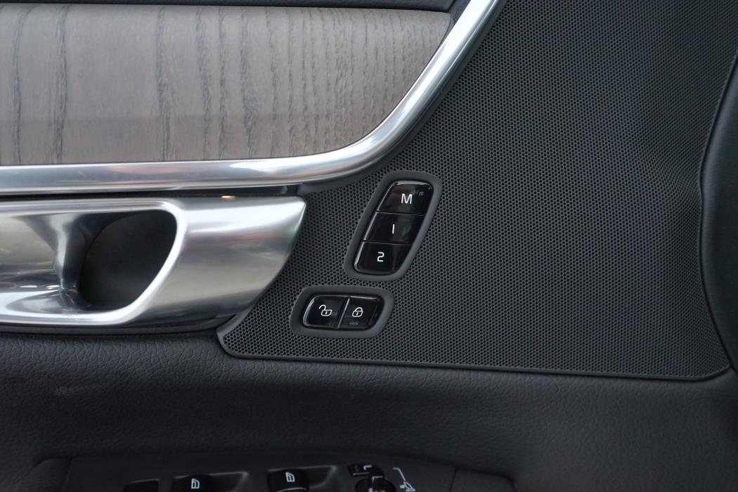 Volvo V90 2022