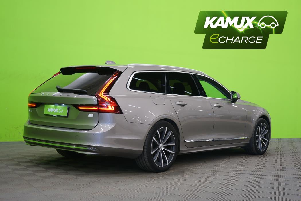 Volvo V90 2022