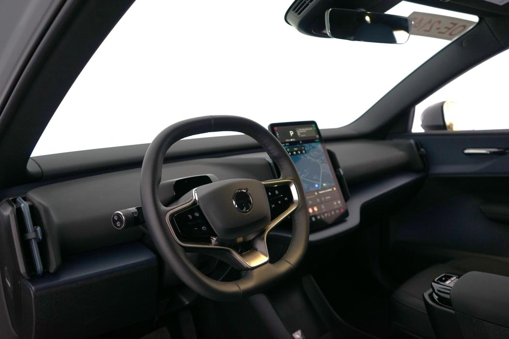 Volvo EX30 2024
