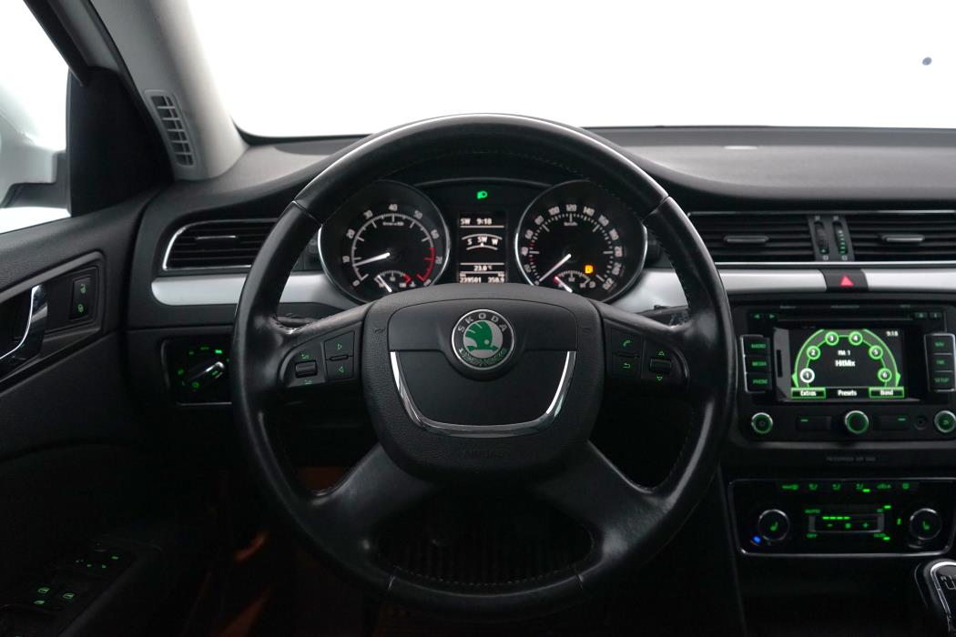 Skoda Superb 2012