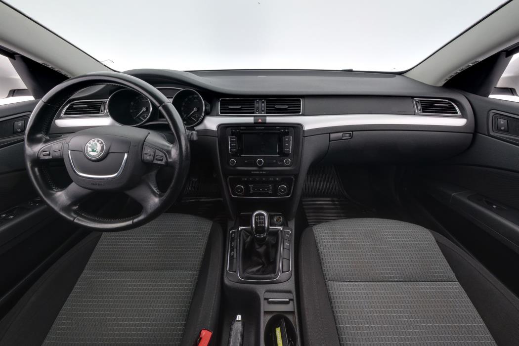 Skoda Superb 2012