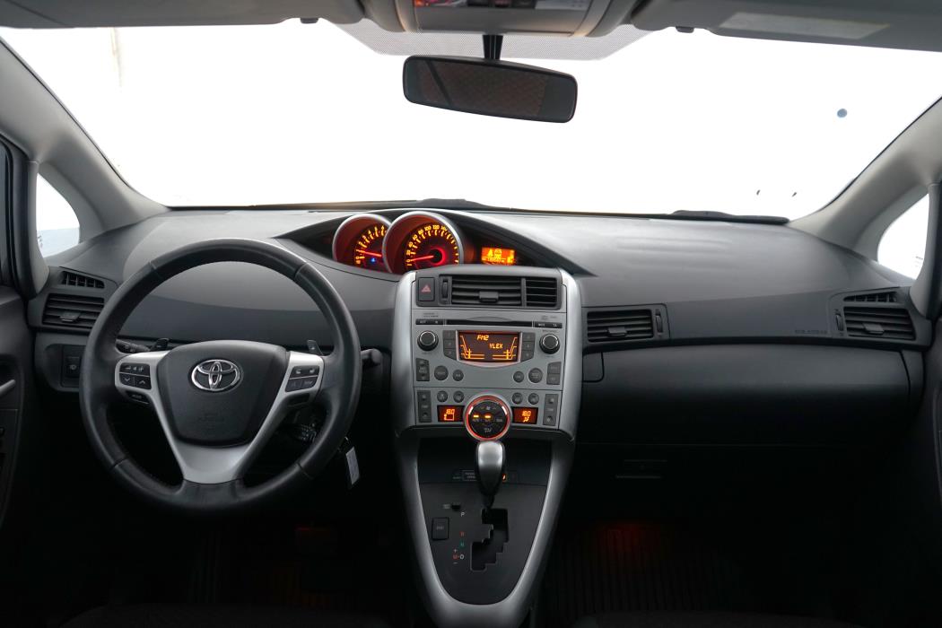 Toyota Verso 2012