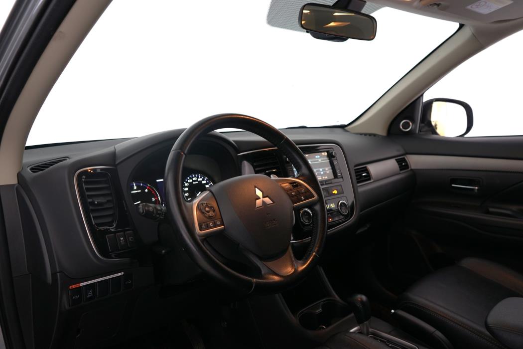 Mitsubishi Outlander 2015