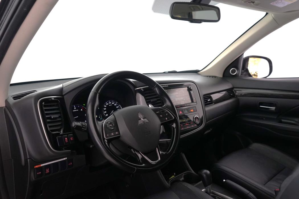 Mitsubishi Outlander 2016