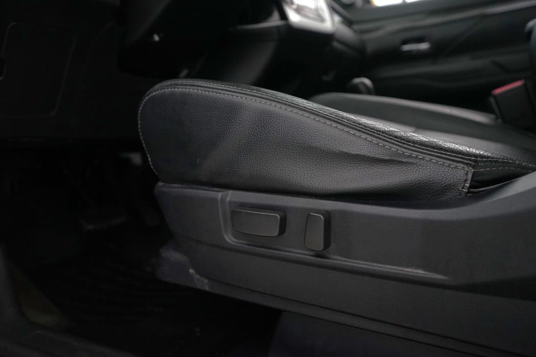 Mitsubishi Outlander 2016