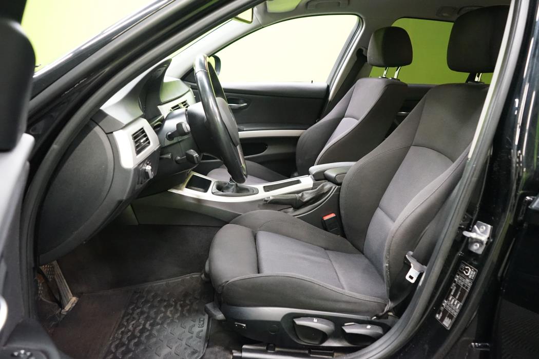 BMW 320 2010
