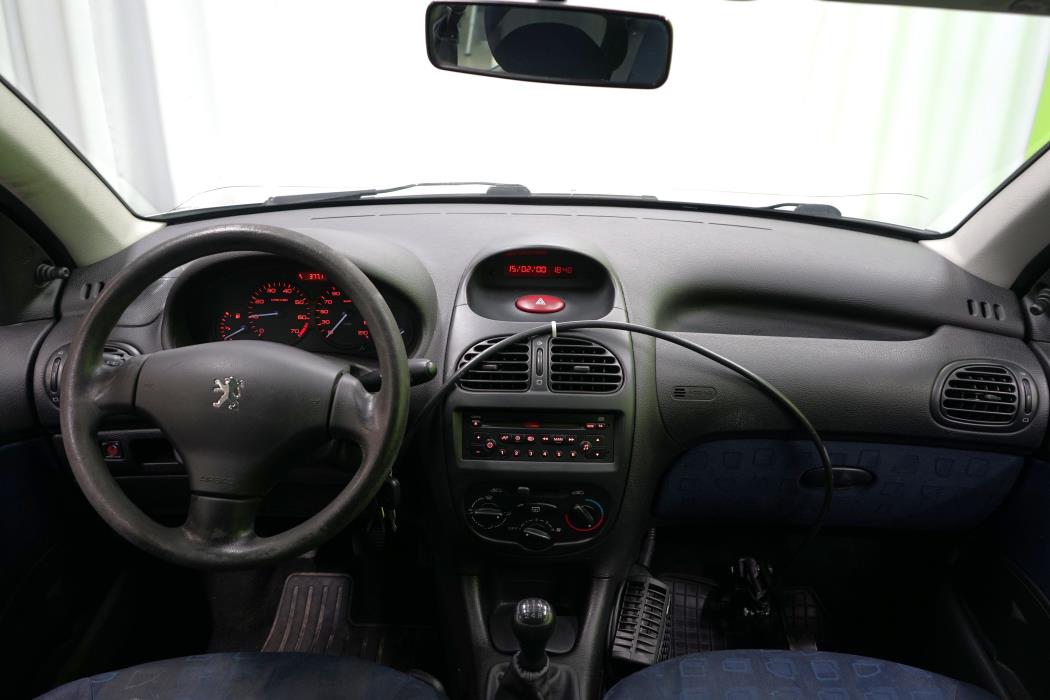 Peugeot 206 2003