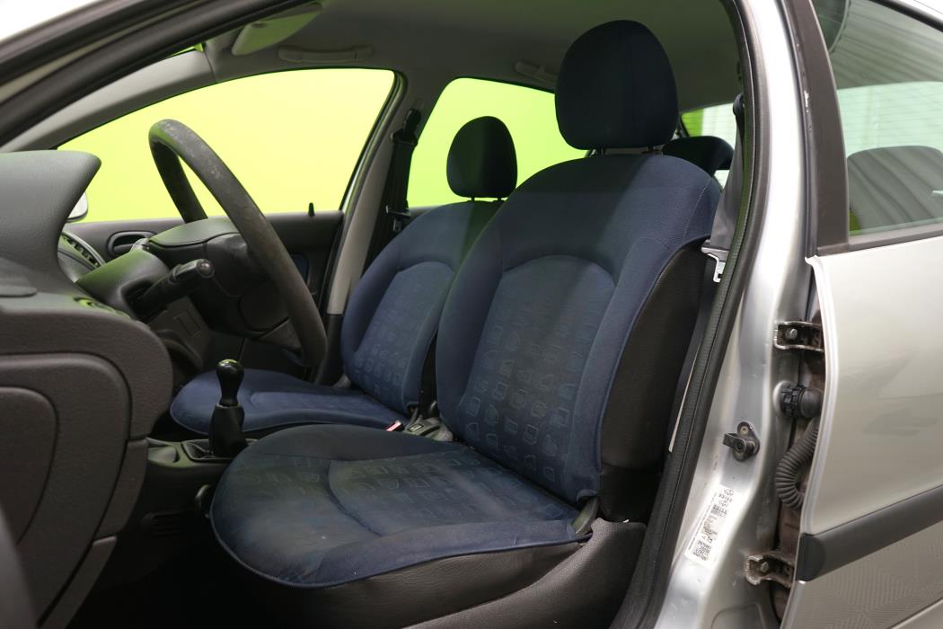 Peugeot 206 2003